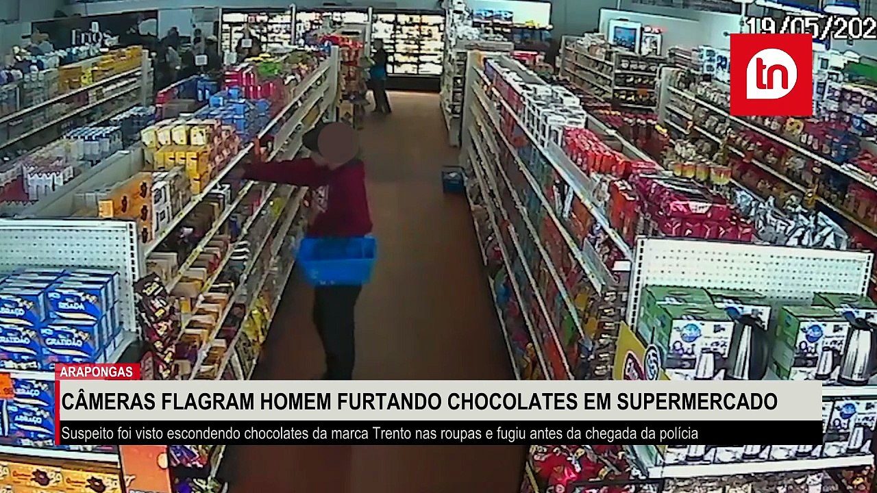 Câmeras flagram homem furtando chocolates em supermercado de Arapongas