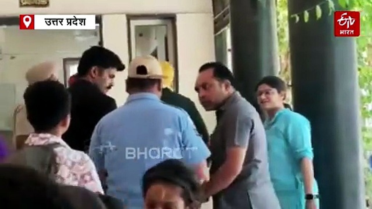 वृंदावन पहुंचे नवजोत सिंह सिद्धू; कात्यानी देवी मंदिर में की पूजा, बोले- "धार्मिक यात्रा पर परिवार के साथ आये हैं."