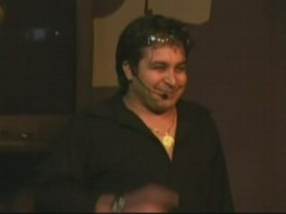 Robertico_1_to_AVI_clip7