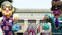 Antivax contro Oms: sculture di palloncini di Tedros e Bill Gates