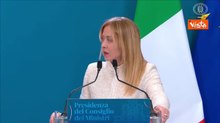 Fuoriprogramma con il Premier indiano Modi, Meloni si accerta che microfono funzioni: Does it work?
