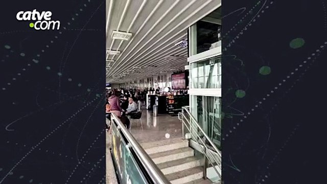 Saguão do Aeroporto de Cascavel fica lotado após cancelamentos e desvios de voos