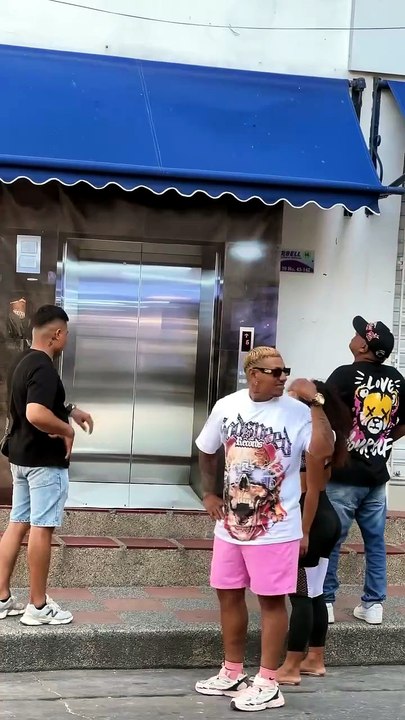 lift waiting prank