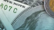 Peso mexicano recupera terreno frente al dólar; mercado espera minutas de la Fed