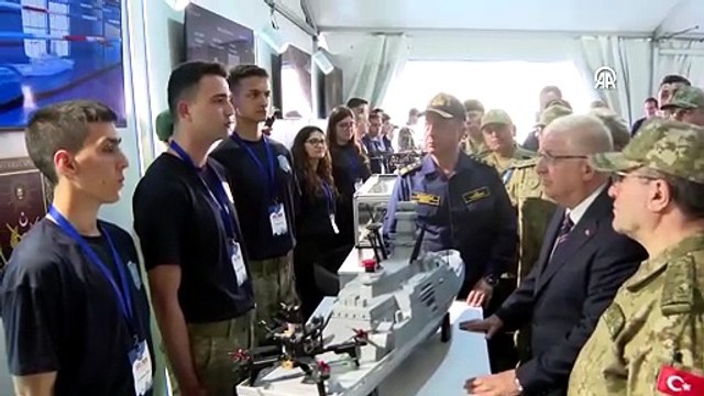 Milli Savunma Bakanı Güler, EFES-2026 Tatbikatı'nda savunma sanayisi sergisini gezdi