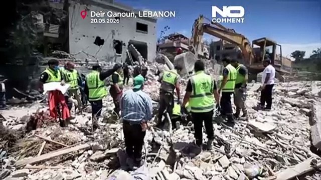 Διασώστες στον Λίβανο ψάχνουν στα ερείπια μετά τις επιθέσεις στην επαρχία Τύρου