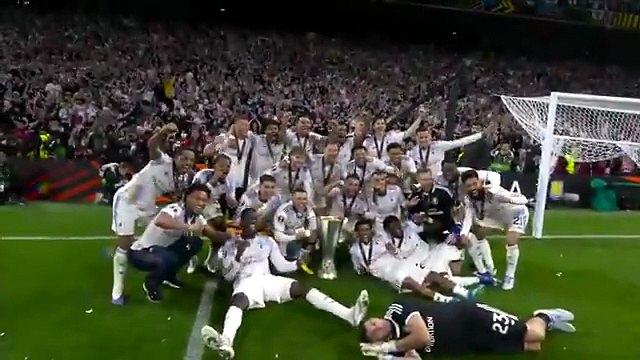 Festejo de Emiliano Dibu Martínez