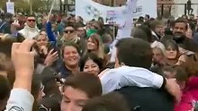 El abrazo entre Wado de Pedro y Nicolás Kreplak en la Marcha Federal de la Salud