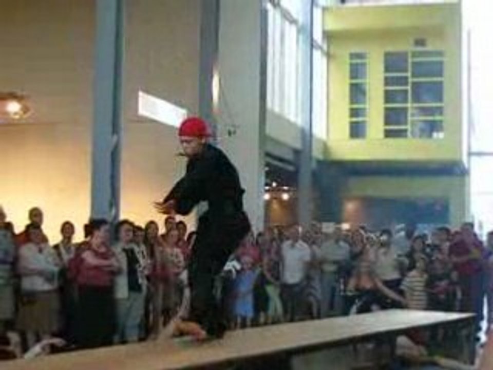 Johnatan Break Dance, Spectacle ENC