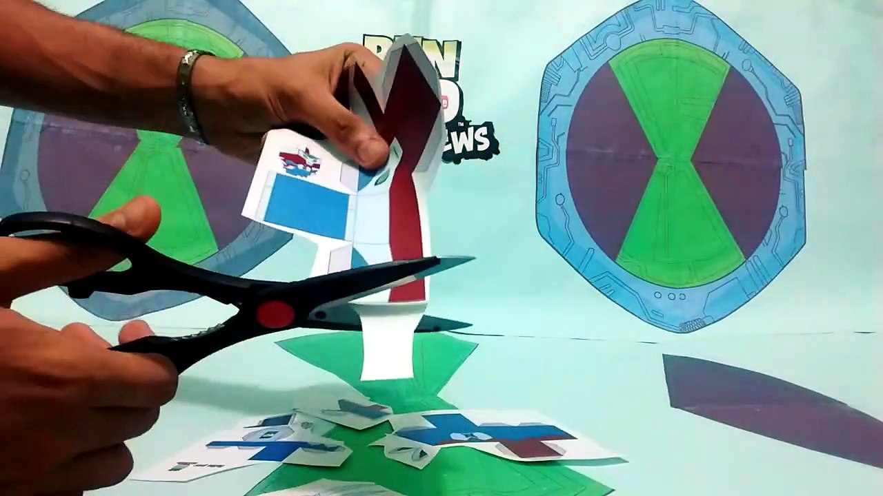 Tutorial- Brinquedo De Papel Gigante Supremo- Ben 10 UA