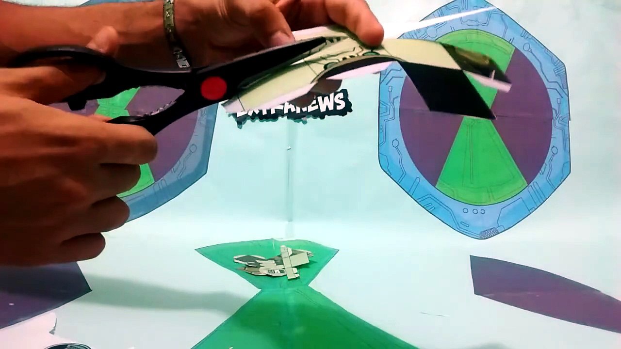 Tutorial- brinquedo de Papel do Tartagira- Ben 10 UA