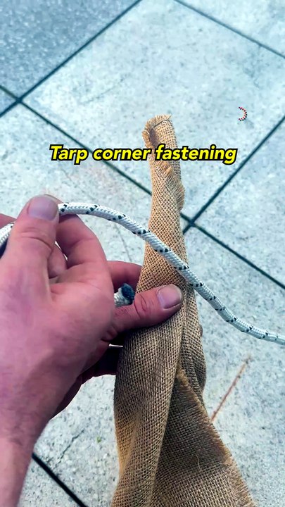 Windproof tarp trick, easy method for a super strong hold 🌪️