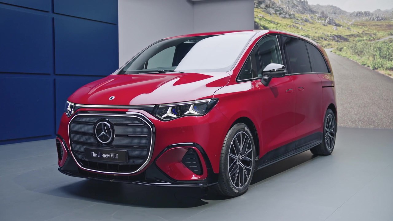 The new Mercedes-Benz VLE 400 4MATIC electric in Patagonia red Exterior Design