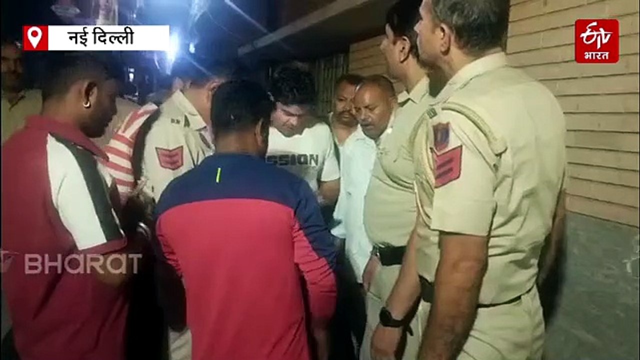 दिल्ली के गोविंदपुरी में डबल मर्डर, मां-बेटे की चाकू से गोदकर हत्या, इलाके में फैली सनसनी
