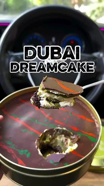 Dubai’s Dreamcake 🏻😁By @layers.bakeshop Balanced Sweet with Pistachio Kunafa and Cream Chees