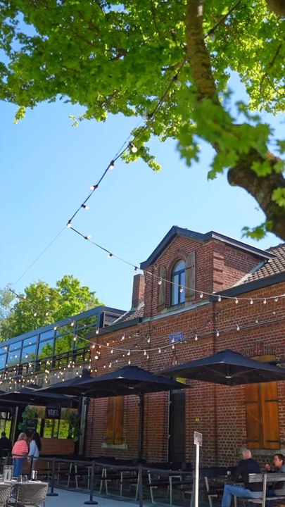 Au bord du canal de Roubaix se trouve La Goguette🍷La Goguette📍4 av. Pierre Mauroy, 59290 Wasquehal🗓️ Ouvert tous les jours 🕦 9h - 22h30 / 9h - 23h (jeudi au samedi)