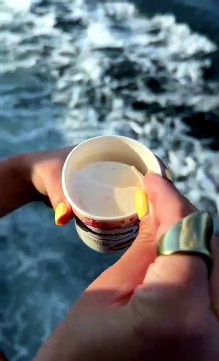 Frozen cocktails, sunset & sea breeze