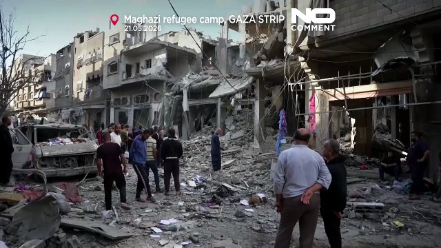 Israele distrugge palazzo di quattro piani in un raid notturno in un campo profughi di Gaza centrale