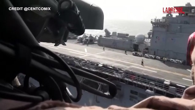Iran, militari Usa abbordano una petroliera di Teheran nel Golfo dell'Oman