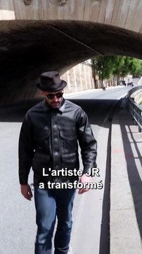 L'artiste JR transforme le Pont Neuf en véritable caverne