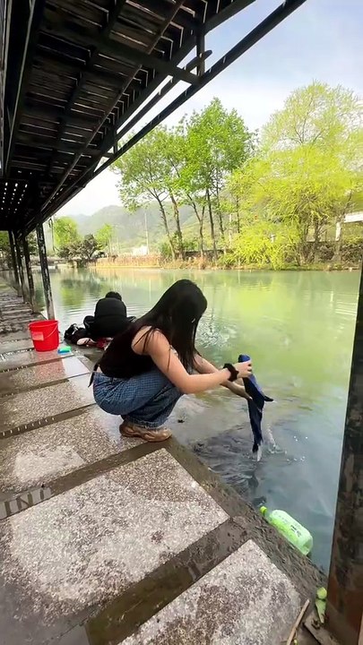 back to the village and acting cool 🇨🇳