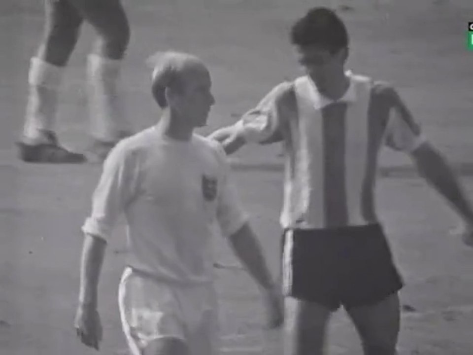 Bobby Charlton vs Argentina (GS) 1966 World Cup