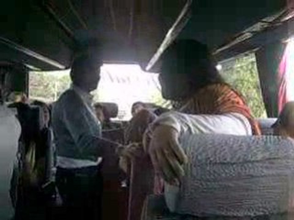 dans le bus 3