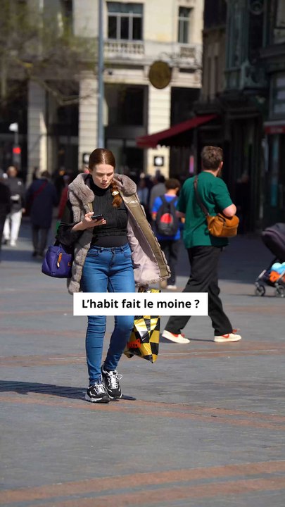Qui porte le mieux son métier ? ⚠️ Je précise que ce sont leurs VRAIS métiers ! Les gens sont filmés AVANT d'être arrêtés pour leur demander leur métier.