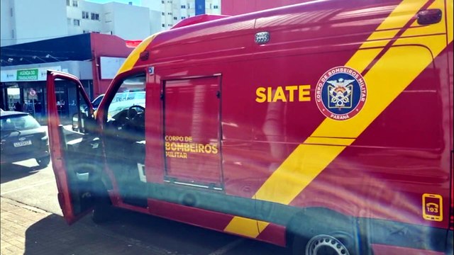 Jovem fica ferida após colisão entre carro e moto na Rua Paraná