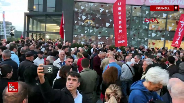 CHP İstanbul İl Başkanlığı'nın önünde ‘mutlak butlan’ kararına tepki
