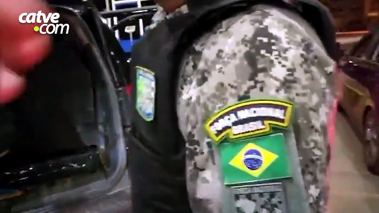Receita Federal encontra 160 quilos de maconha escondidos em fundo falso de carro na Ponte da Amizade