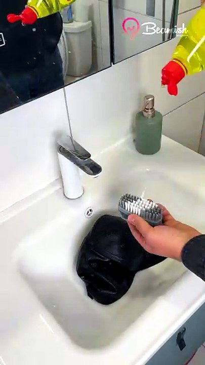 How to wash a hat without ruining it's shape