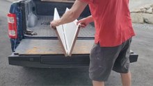 No vas a creer cómo transforma una vieja puerta plegable para su sala ¡Idea genial!