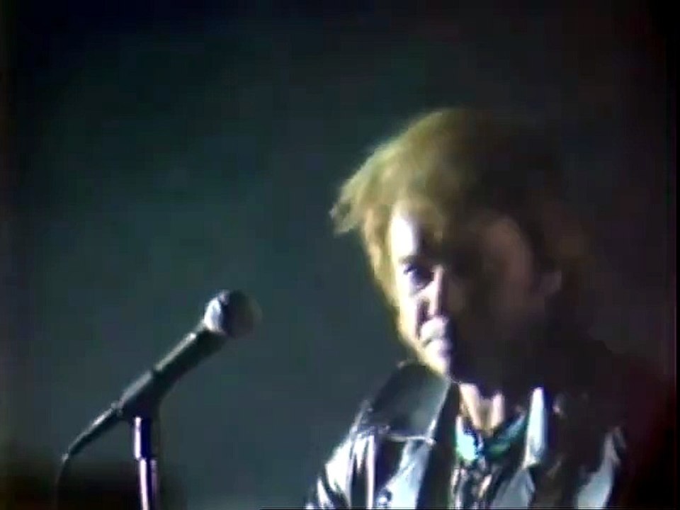 1982 - Johnny Hallyday - “J’en ai Marre” dans “Normandie Soir” (Rushs FR3 Normandie, 3 Avril)
