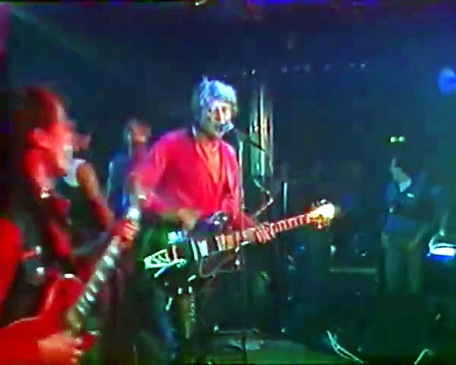 1982 - Johnny Hallyday - Spécial Week-end dans le Cotentin sur “Normandie Soir” (FR3 Normandie, 3 Avril)