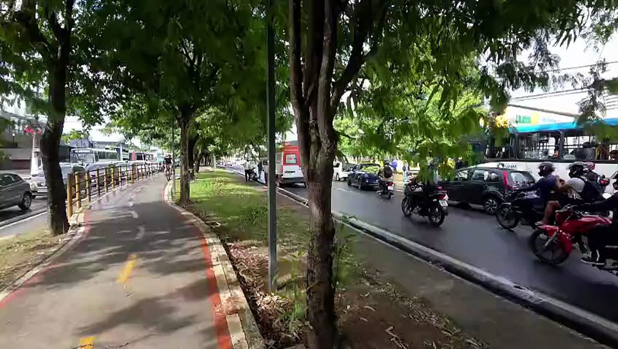 Homem fica ferido em acidente na Avenida Fernandes Lima