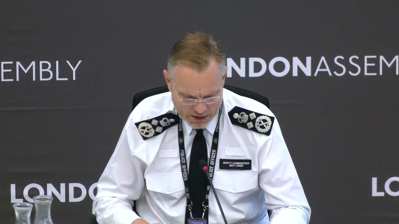 ‘Big tech’ must do more to prevent radicalisation of young, Met chief says
