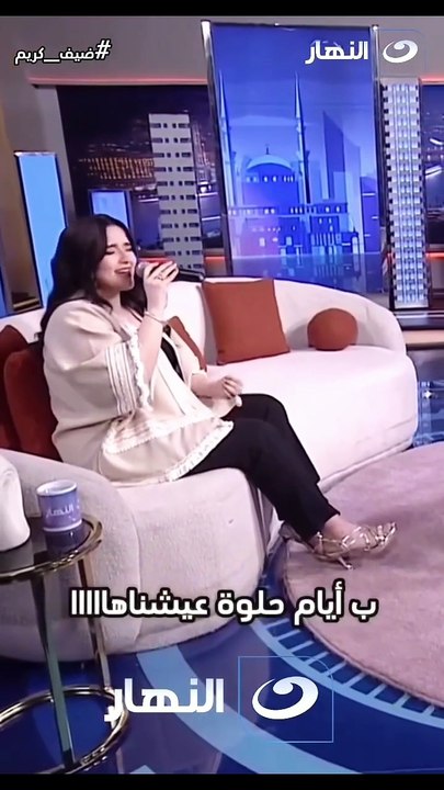 اقولك سر ((بتوحشني  قلبي في بعدنا حابسني .. في ايام حلوه