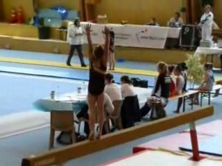 Océane poutre p2 14 15 JUIN 08