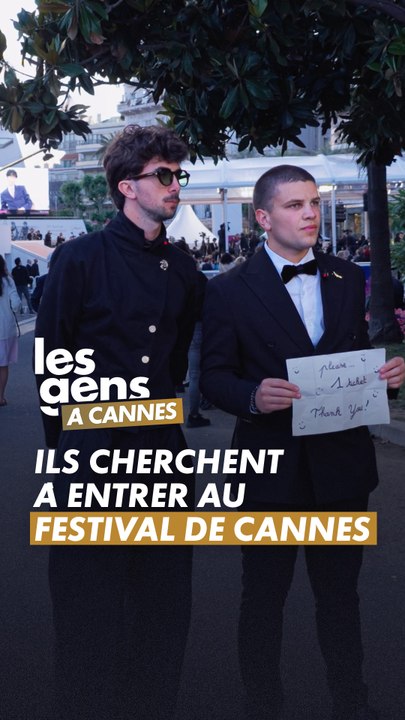 Marcel Charlon et Baptiste Bochaton sont comédiens, dorment sur un bateau et tentent de provoquer le destin.