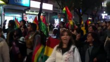 Nueva protesta en La Paz contra el "cerco" causado por los bloqueos de vías contra Gobierno