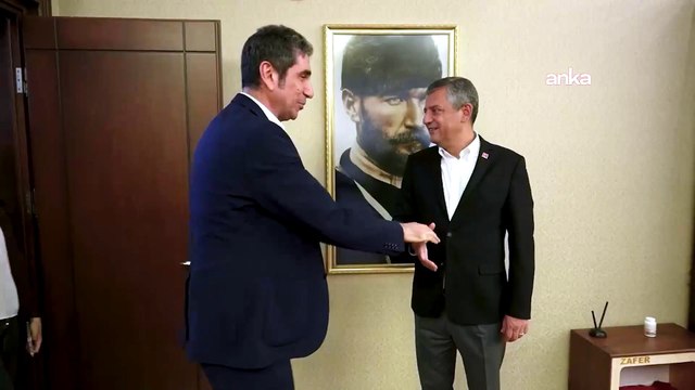Emekçi Hareket Partisi Genel Başkanı Öztürk'ten Özgür Özel'e ziyaret