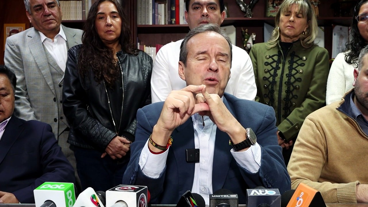 TUTO HABLA SOBRE EVO Y EL GOBIERNO