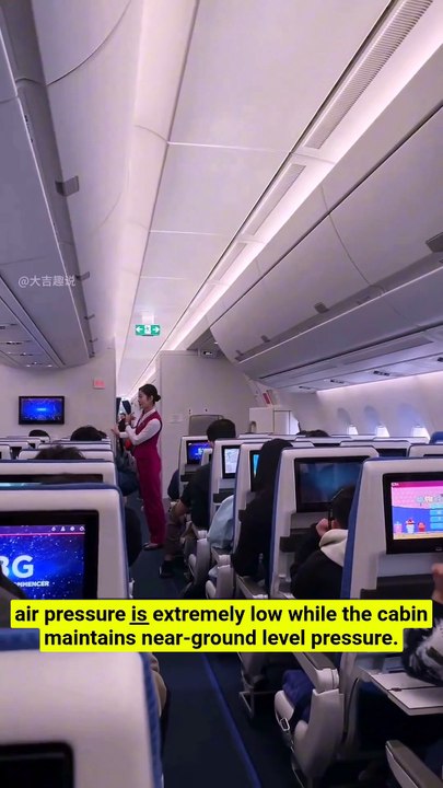 That tiny hole in airplane windows isn't a defect—it saves your life! ✈️⚡ #Aviation #AviationFacts