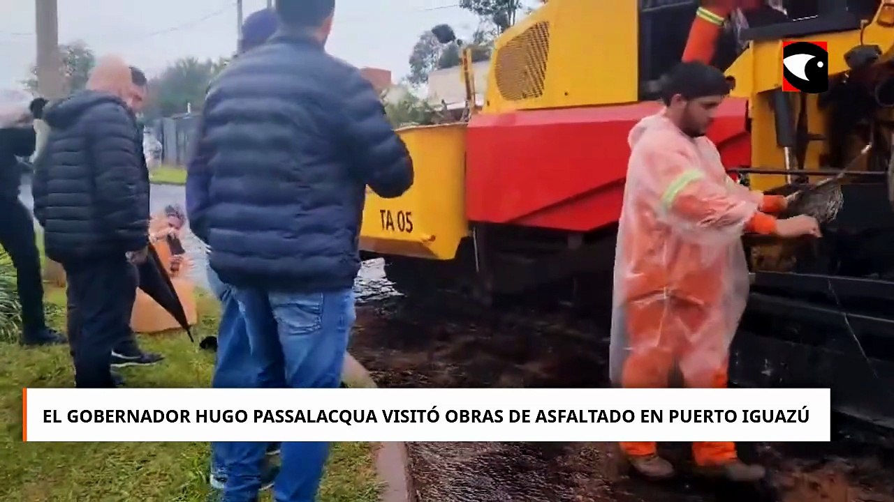 El Gobernador de Misiones, Hugo Passalacqua, visitó obras de asfaltado en Iguazú