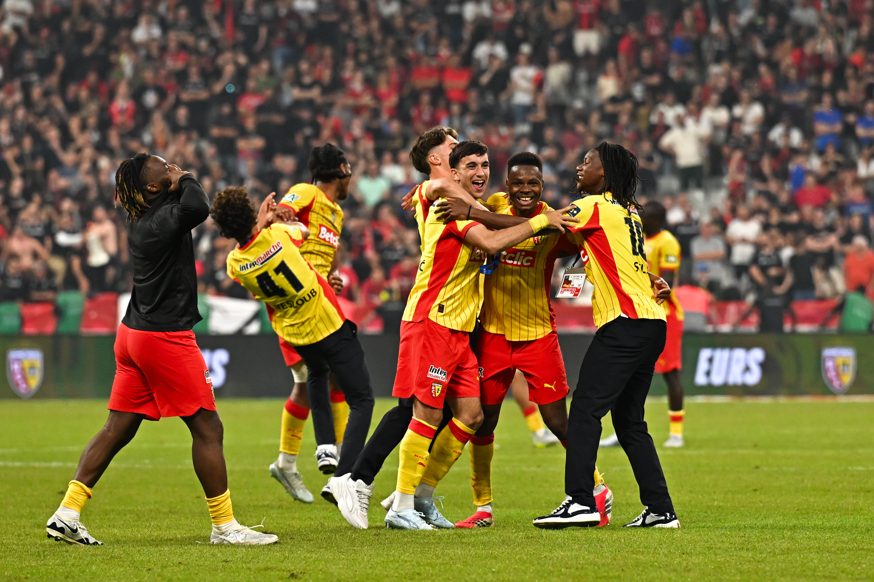 Résumé : Lens remporte sa première Coupe de France en battant Nice