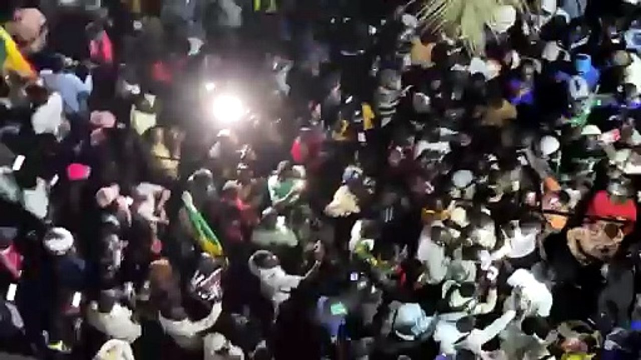 Sénégal : le domicile d’Ousmane Sonko pris d’assaut par ses partisans après son limogeage