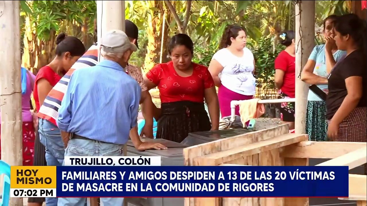 Familiares y amigos despiden a 13 de las 20 víctimas de masacre en la comunidad de Rigores