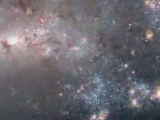 Zoom dans la galaxie NGC 4449