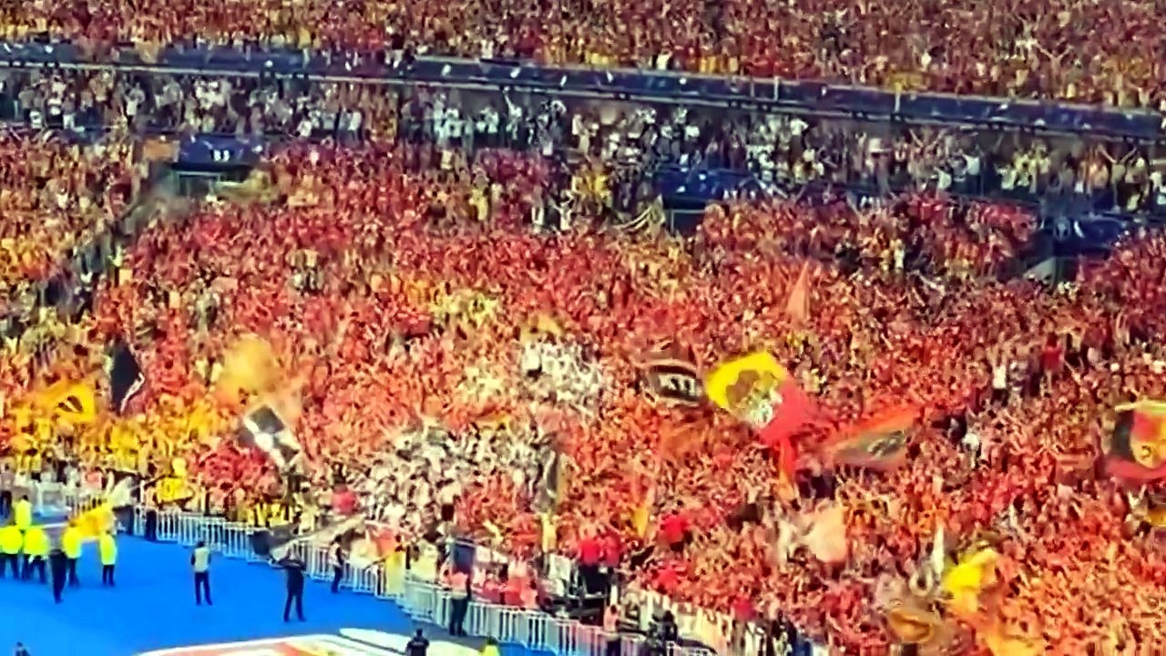 FINALE FANTASTIQUE !! 3-1 Résumé RC Lens vs OGC Nice Highlights Coupe de France Buts / Les Corons